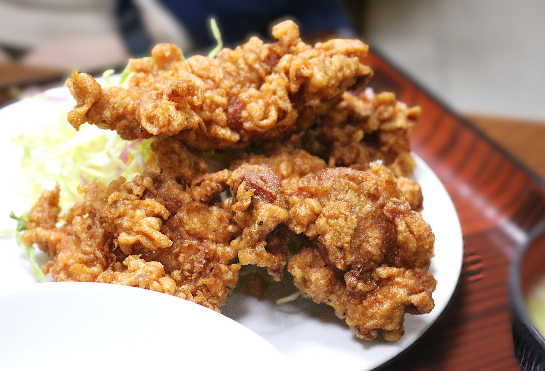 盛岡食べ歩きブログ」車で行きにくいのに盛岡食堂高松店で名物ジャンボ唐揚げ | 盛岡食いしん爺日記