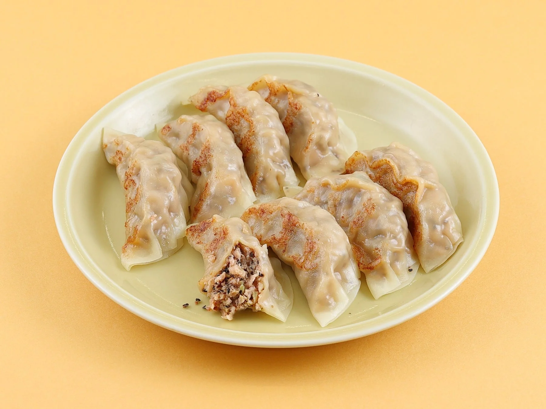 和豚もちぶた黒胡椒ギョーザ