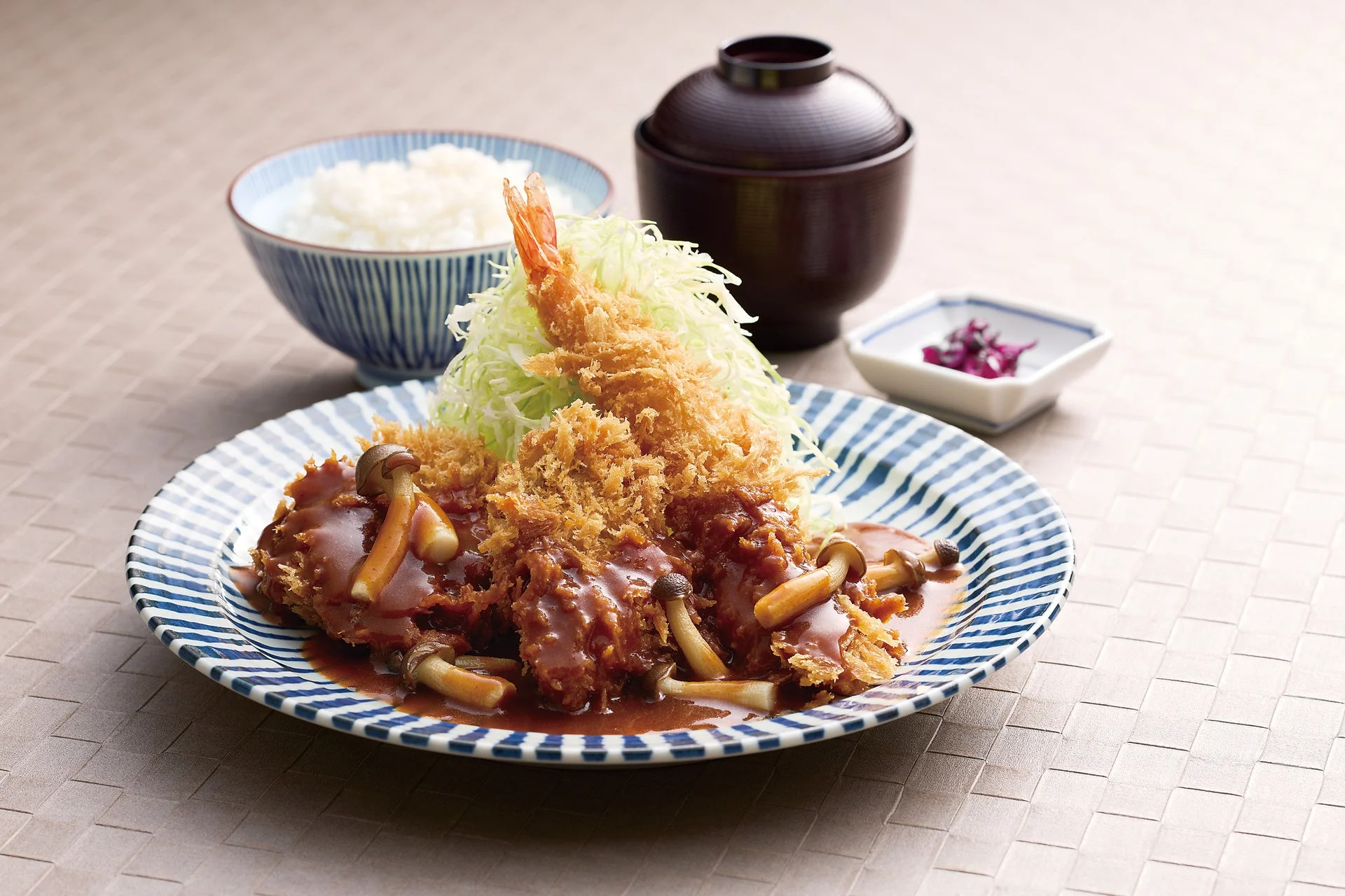 天然鯛・海老・熟成ヒレかつ(1個)定食