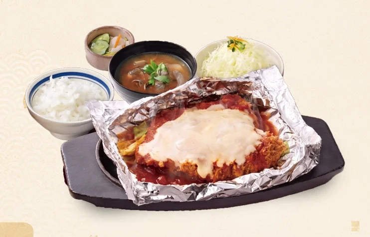 トマト香るとろ～りチーズの包み焼き定食