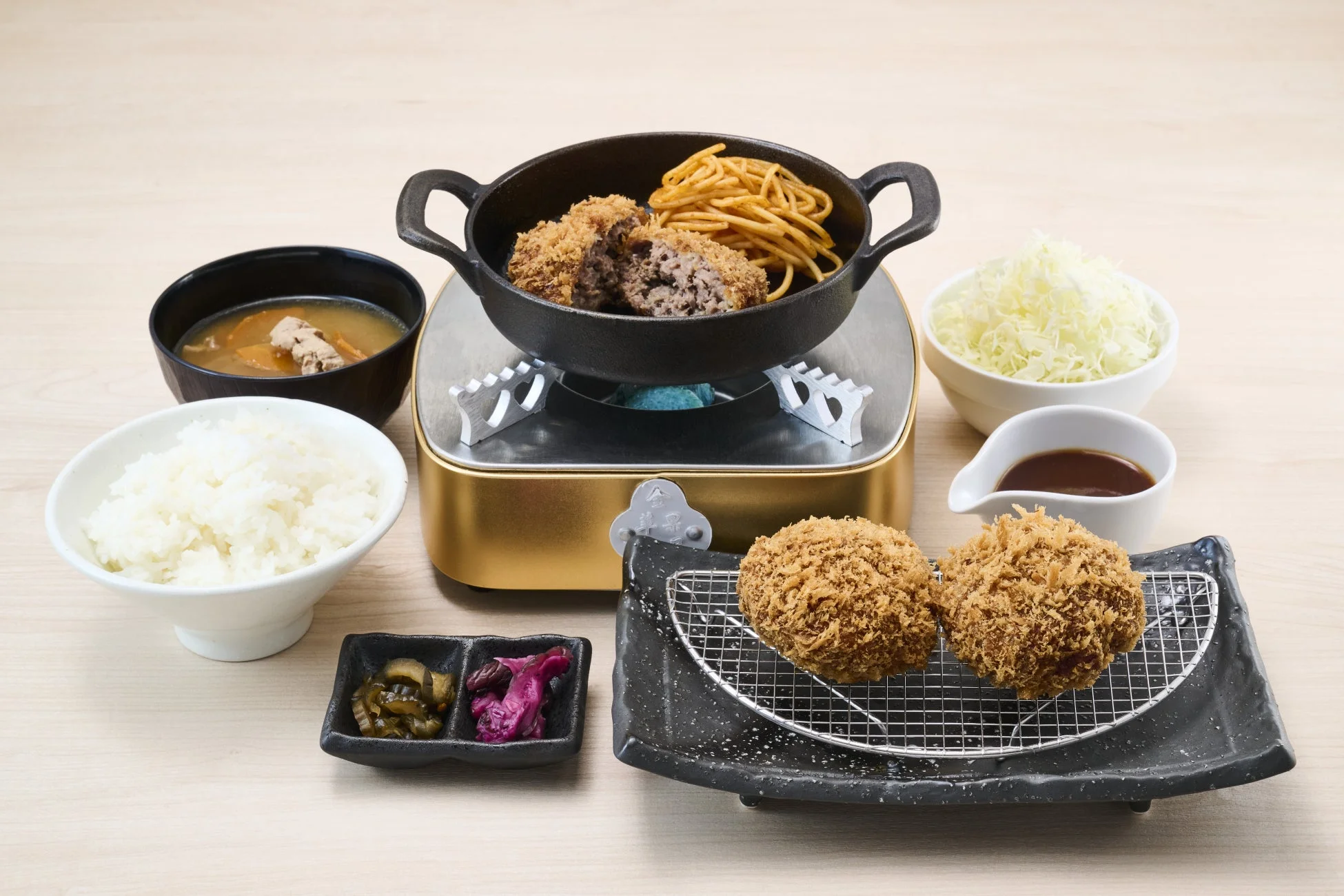 和牛ハンバーグカツ定食