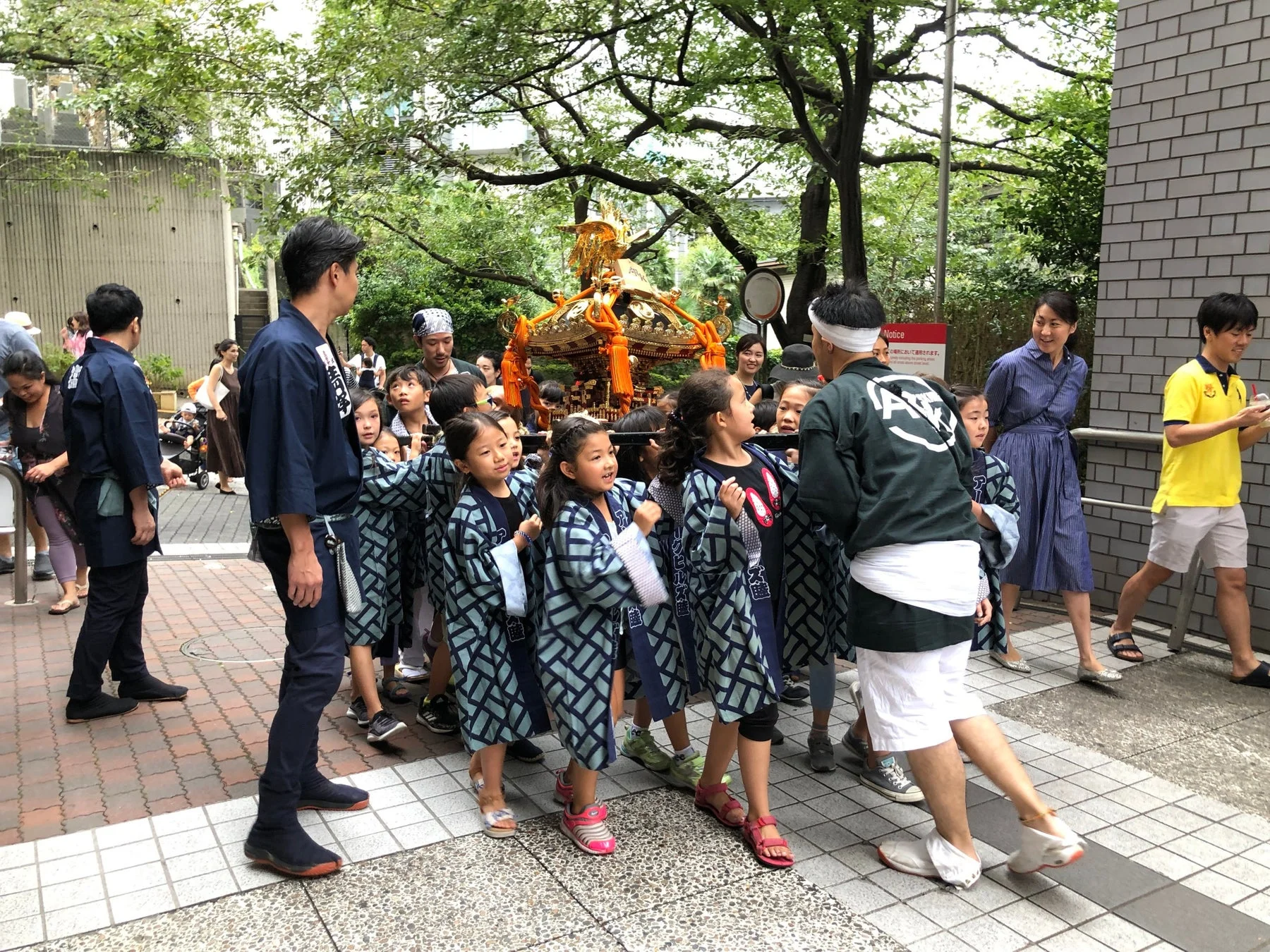 子ども神輿