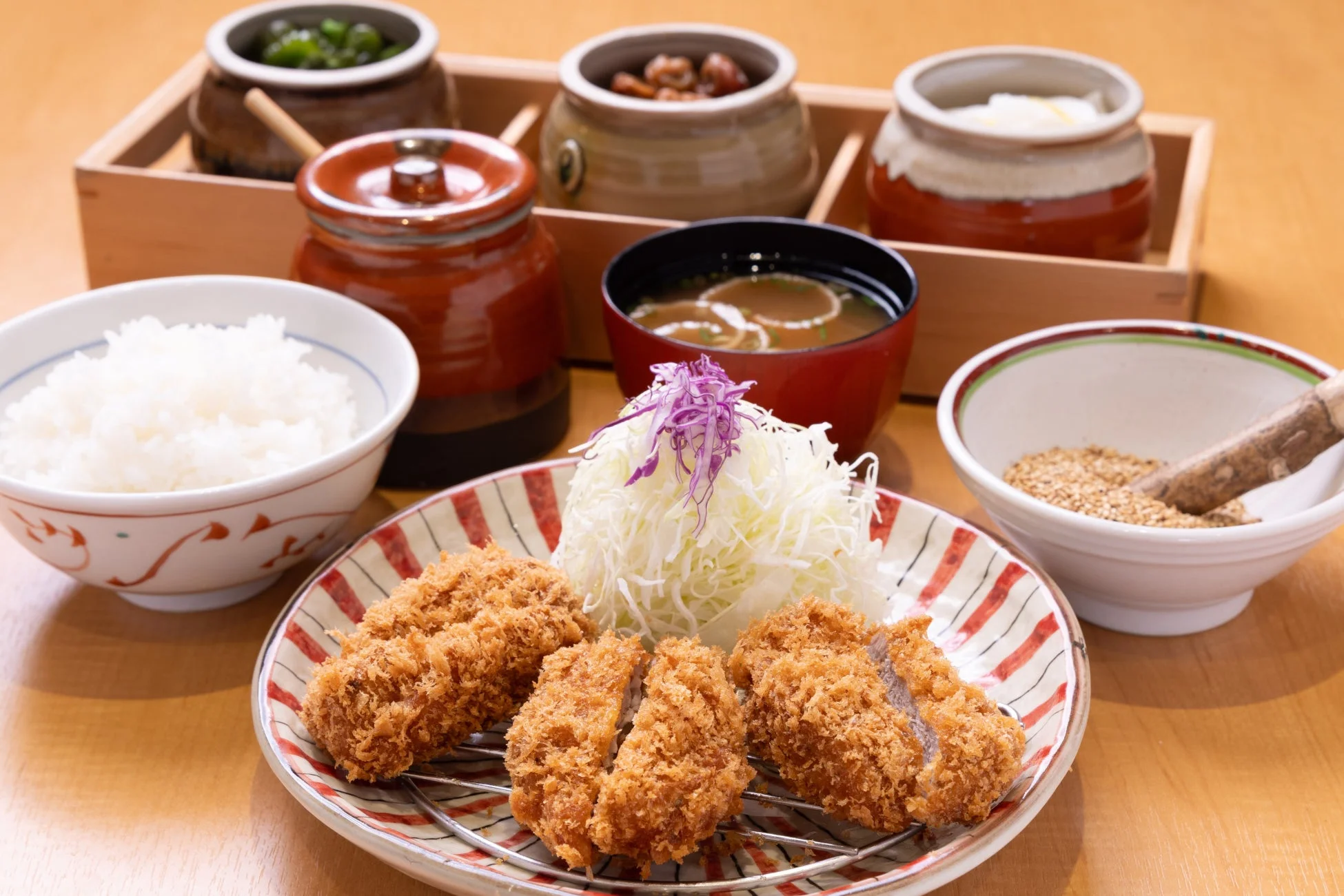 熟成ひれかつランチ