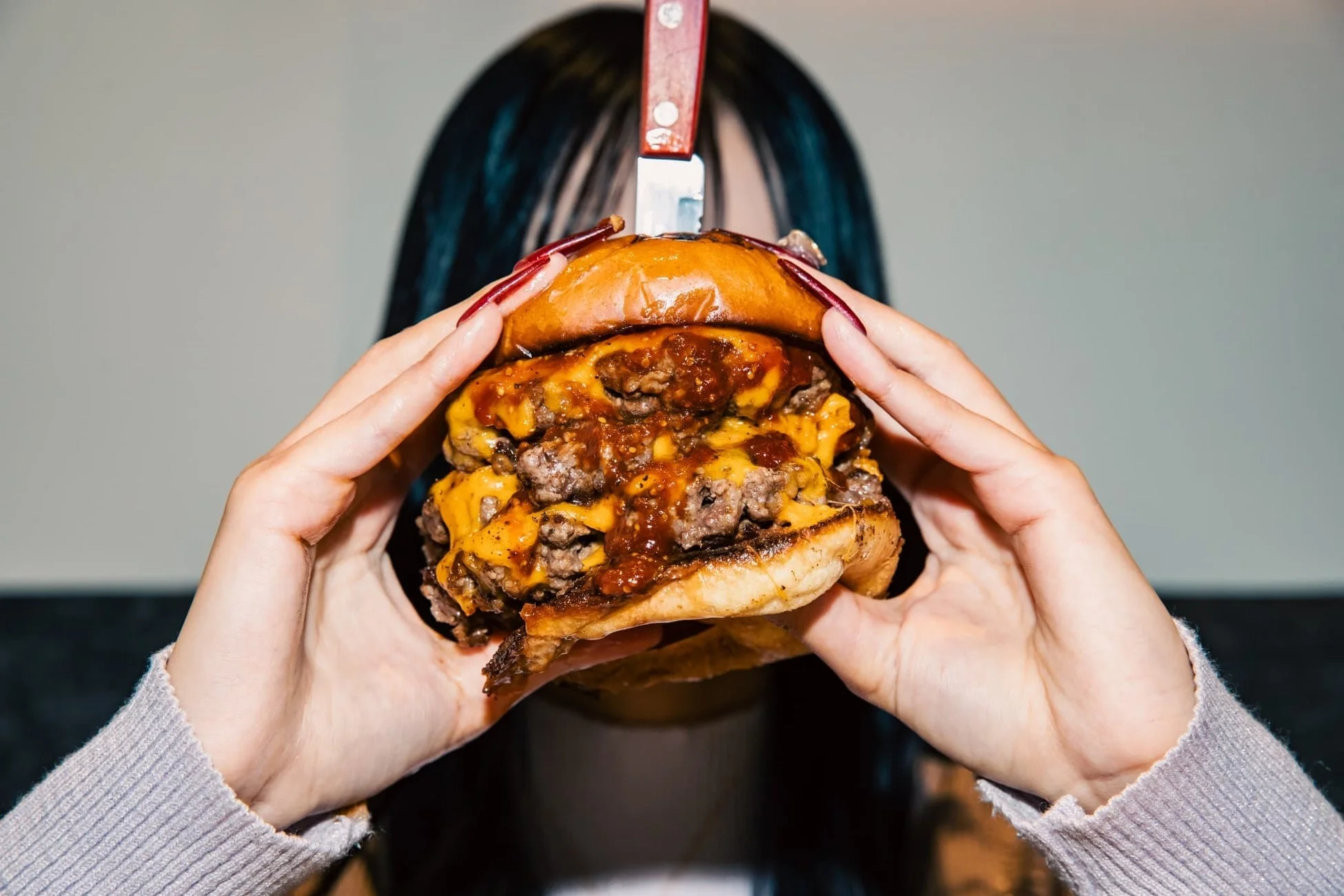 SHOGUN BURGERのボリューム満点ハンバーガー
