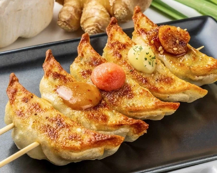 餃子、串焼き、焼き餃子