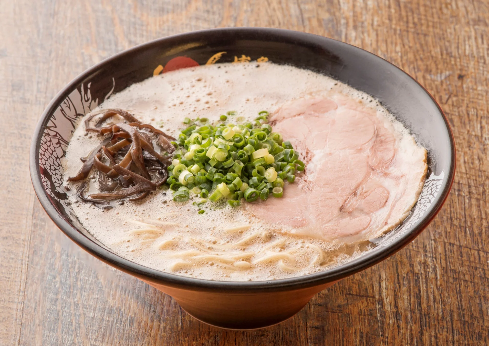 博多一幸舎の豚骨ラーメン