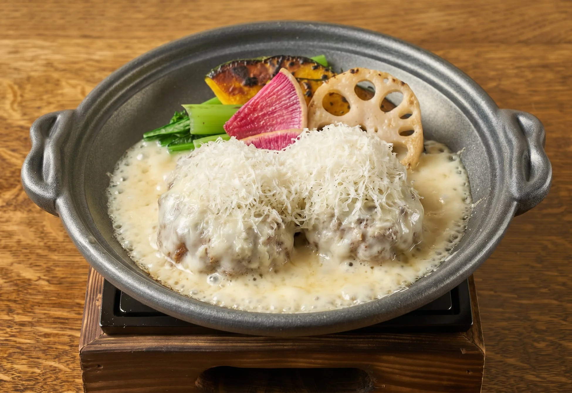 ハンバーグとチーズ