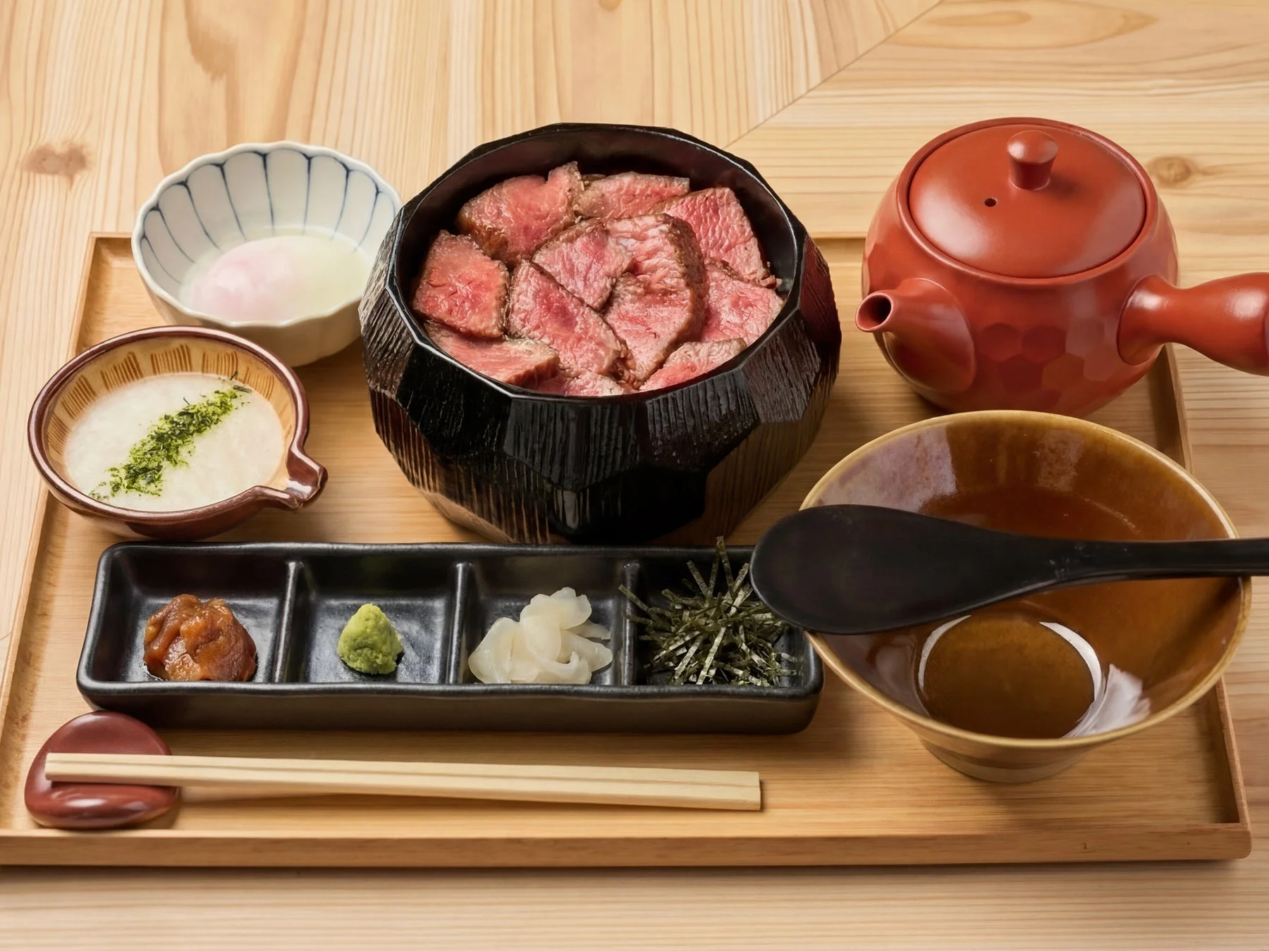 豪華な和牛ひつまぶし定食