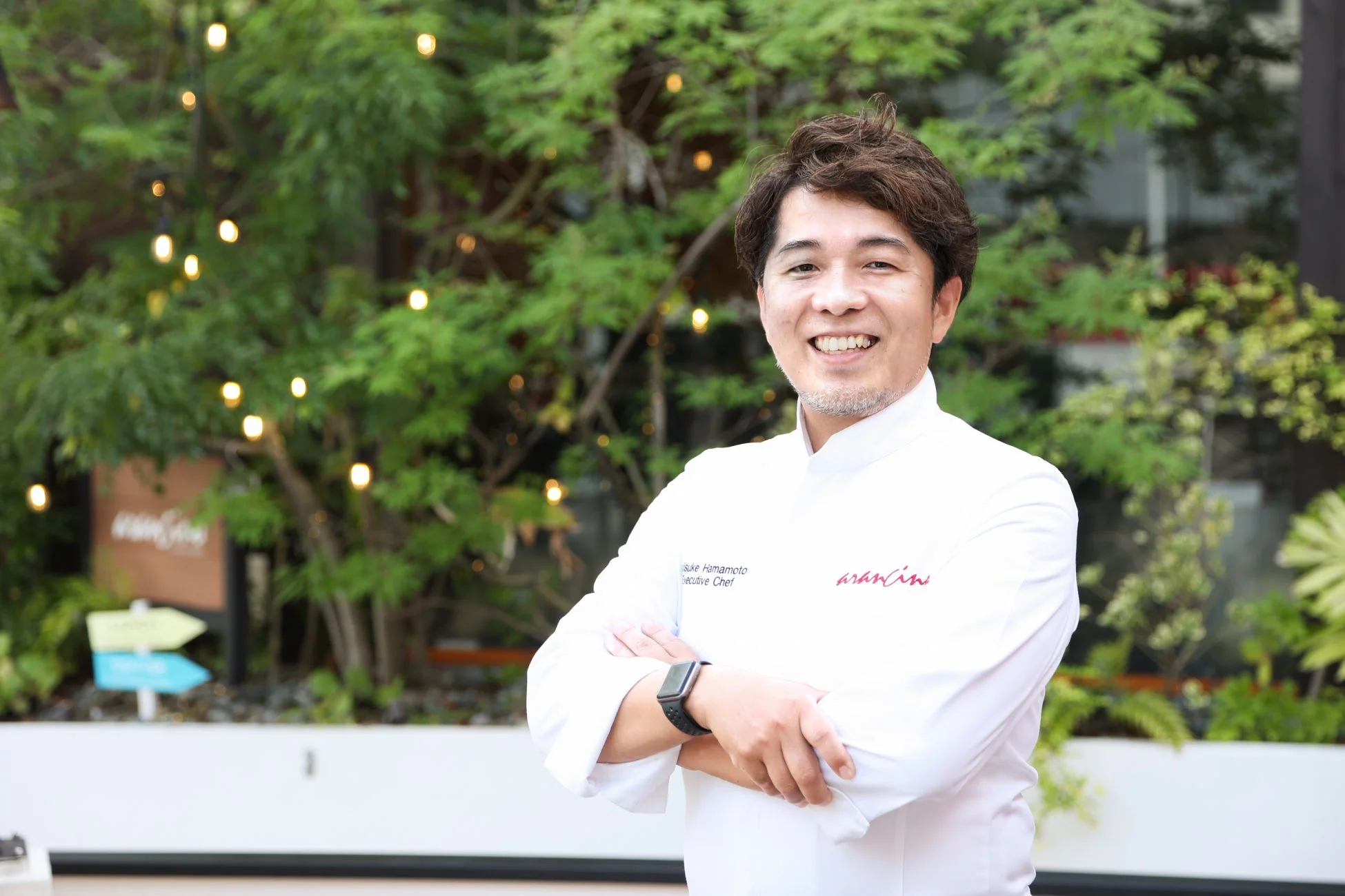 笑顔のシェフ濱本大輔氏