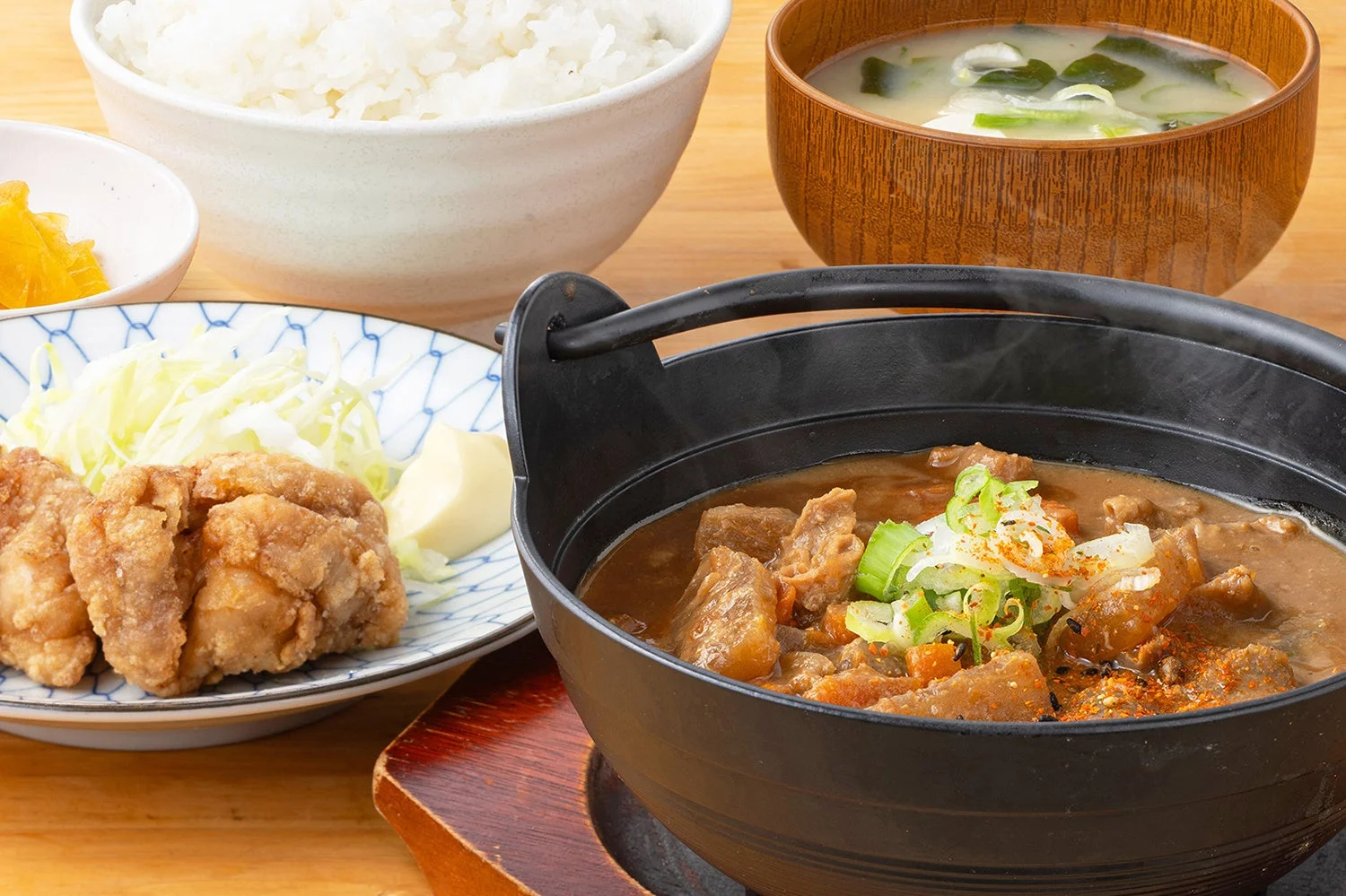 名物 煮込み定食