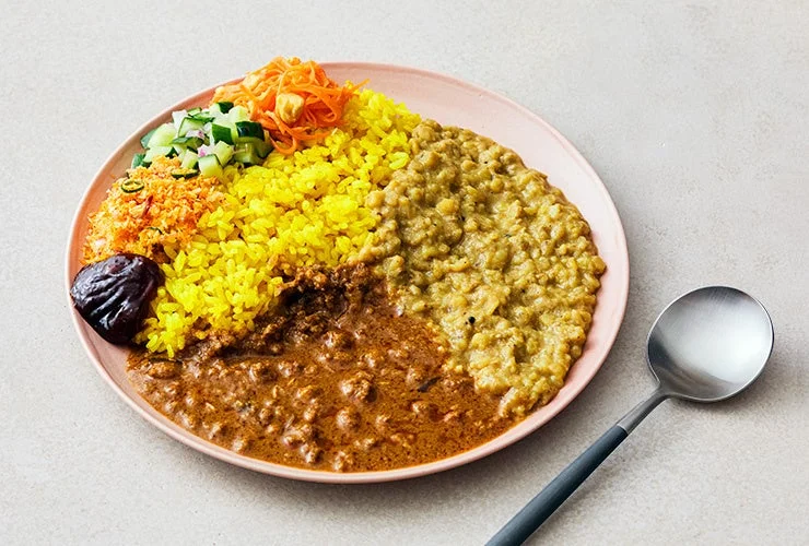 ポークキーマとレンズ豆カレー、副菜のワンプレート