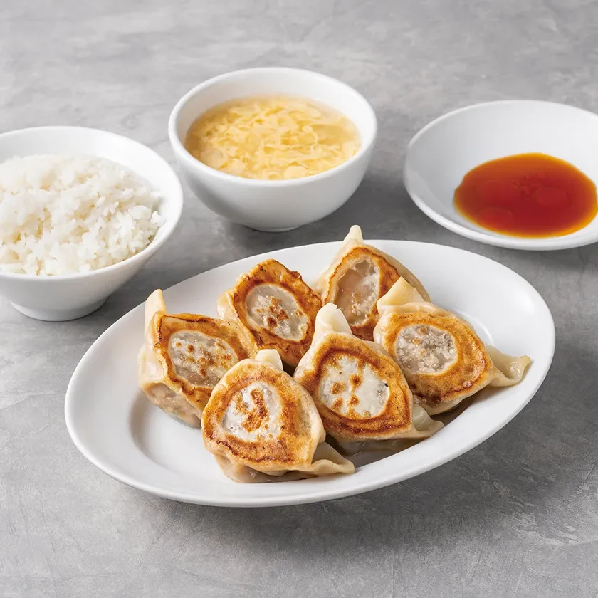 ちょもらんま酒場の大餃子定食 6個