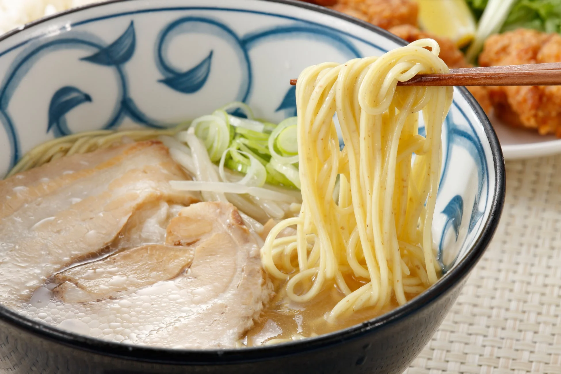 ラーメンの麺