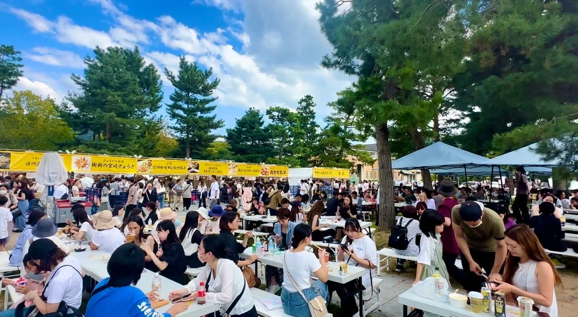 フードフェスで賑わう会場の様子